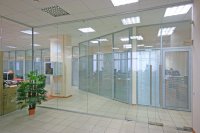 Проектирование, изготовление и установка стеклянных офисных перегородок