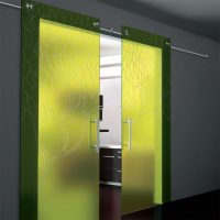 Read more about the article Як вибрати розсувні скляні двері?