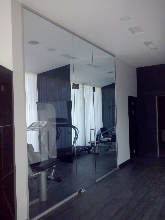 Стеклянные перегородки распашные двери, фото 24