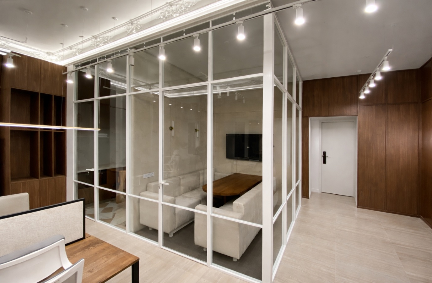 Стеклянные перегородки распашные двери, фото 5